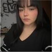 Una joven que busca ayudar a otros de buena manera (Primaria, ESO)