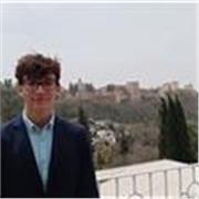 Estudiante de 18 años, responsable y educado. Estudio ingeniería informática y mantengo un muy buen expediente académico desde ESO