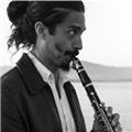 Profesor compositor y multi-instrumentista