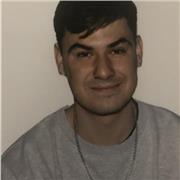 Estudiante de psicología, habiendo cursado bachiller cientifico-tecnológico con amplia experiencia con niños. C1 euskera e inglés