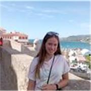 Profesora de refuerzo en materias escolares, sobretodo científicas, a alumnos de primaria o E.S.O