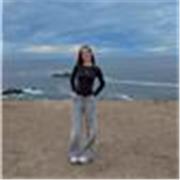 Graduada en bachillerato de sociales, preparada para ayudar a los peques de primaria