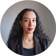 Profesora titulada en Diseño Gráfico Publicitario, con experiencia con Adobe Photoshop y Adobe Illustrator.