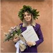 Sono laureata in lingue e letterature moderne all’università di Ferrara. Offro lezioni private di inglese e spagnolo sua in presenza che online