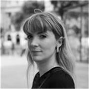 Enseignante expérimentée et ancienne designer, je propose des cours personnalisés en arts plastiques, arts appliqués.