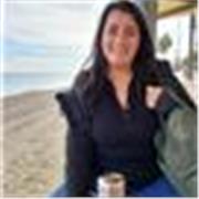 Maestra especializada en Educación Primaria y profesora de Matemáticas para la E.G.B