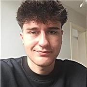 Soy un Estudiante de Informática y también arbitro de futbol, dispuesto a dar clase sobre futbol, informática o primaria