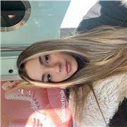 Diplomata al liceo linguistico con 100/100 e studentessa di Chimica e Tecnologia Farmaceutiche offro lezioni chiare per studenti