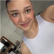 Motivierte Einser-Schülerin, die gerne aushilft und im Fach Deutsch oder Englisch unterstützt