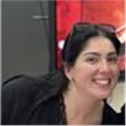 Maestra titulada de educación infantil y primaria, con especialidad de inglés. Edades entre 0-12 años. 