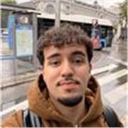 Profesor de portugués apto a todos los niveles.