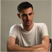 Mi chiamo Mirko, ho 21 anni e offro lezioni private a bambini delle elementari e delle medie, su inglese, matematica, geometria