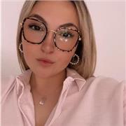 Soy una maestra con grandes dotes para enseñar de una manera divertida