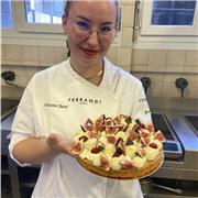 Pâtissière de formation et futur traiteur parisienne vous offre la possibilité de devenir des maîtres de la cuisine !