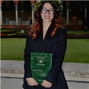 Laureata in Lettere Classiche e laureanda in lettere moderne fornisce aiuto compiti per ragazzi di scuole medie ed elementari