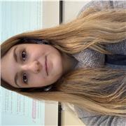 Es. Laureata magistrale in scienze linguistiche a Siena. Faccio ripetizioni di italiano, italiano a stranieri, storia e geografia