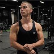 Entrenador personal online apasionado por el mundo del fitness y la nutrición. Llevo entrenando de forma constante desde hace años