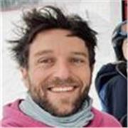 Soy profesor de negocio y economía del sistema inglés (GCSE y A Level)