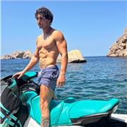 Cerchi un fedele coach, motivatore e compagno di allenamento? Eccolo qui!