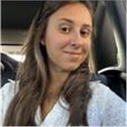 Hola Soy Enola, una chica que estudia la carrera de educación infantil, y me gustaría poder ayudar a todo tipo de personas.