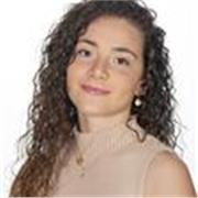 Titulada en traducción e interpretación de inglés, actualmente cursando el máster de profesorado.