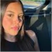 Ciao sono Giulia e sono disponibile per ripetizioni di inglese e spagnolo per ragazzi!