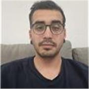Soy hablante nativo de inglés — viví en Nueva York hasta los 15 años. No tengo título oficial, pero tengo el idioma vivido de verd