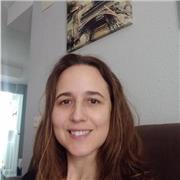 Licenciada en ingeniería química imparte clases de física, química y matemáticas a ESO y bachillerato