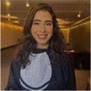Profesora licenciada en Portugués con experiencia en enseñanza.
