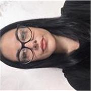 Insegnante da remoto con ampia formazione linguistica e umanistica.