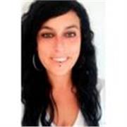 Profesora de arte para todas las edades: creatividad tradicional y digital