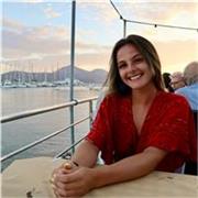 English tutor passionate about spreading the knowledge of my language to children through art, games, athletics, and stories