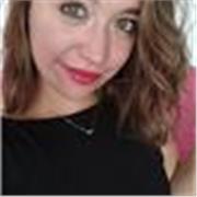 Profesora titulada en First Certificate con más de 3 años de experiencia.