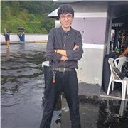 Profesor de ciencias especializado en química y biología