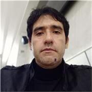 Una perosna con aptitudes para la enseñanza para alumnos de primaria y la eso