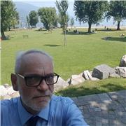 Non esitare a contattarmi sia per aiuto compiti oppure per Italiano o altre materie. Sono laureato in psicologia e Sociologia