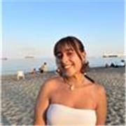 Cerchi qualcuno che ti accompagni nel mondo dei compiti? Eccomi, mi hai trovata