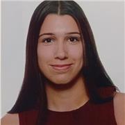Soy paciente, organizada, amable,  y perfeccionista a la cual le gusta hacer bien su trabajo y tiene buena relación con los niños