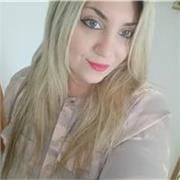 Laureata in lingue e letterature straniere impartisce lezioni in lingua inglese e aiuto compiti per scuole elementari, medie e superiori