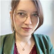 Directrice artistique et graphiste, je donne des cours particulier en design graphique et illustration en présentiel ou à distance