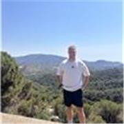 Friendly English tutor based in Gloucester, offering online lessons to students who want to improve reading and writing skills.
