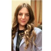 Laureata in Mediazione Linguistica, effettuo lezioni di inglese per il livello principiante, elementare ed intermedio