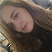 Profesora con C1 de inglés puede ayudar en euskera y en lengua castellana y literatura y en música si es piano y violín.