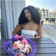 Studentessa universitaria (non della facoltà di lingue) disponibile a offrire lezioni di inglese per tutti i gradi di istruzione