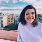 Profesora titulada en dirección de comunicación y gestión publicitaria