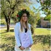 Sei alla ricerca di una ragazza disponibile ad aiutare tuo/a figlio/a nei compiti? Faccio al caso tu! 