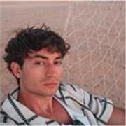 Offro lezioni private a bambini o ragazzi che partono da zero o che vogliono raggiungere un livello C1 