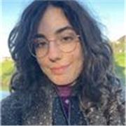Studentessa diplomata Liceo Linguistico, insegnante di spagnolo e inglese. 