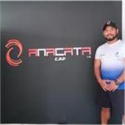 profesor de educación física, entrenador personal y masoterapeuta deportivo