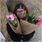 I’m an encouraging tutor focused on helping learners improve fluency, confidence, and real-life English & Spanish communication.